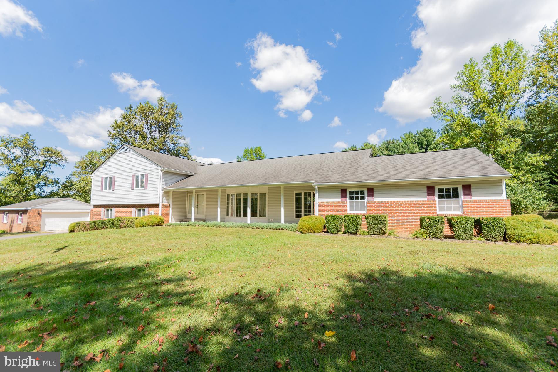 PEMBROKE GROVE - Residential