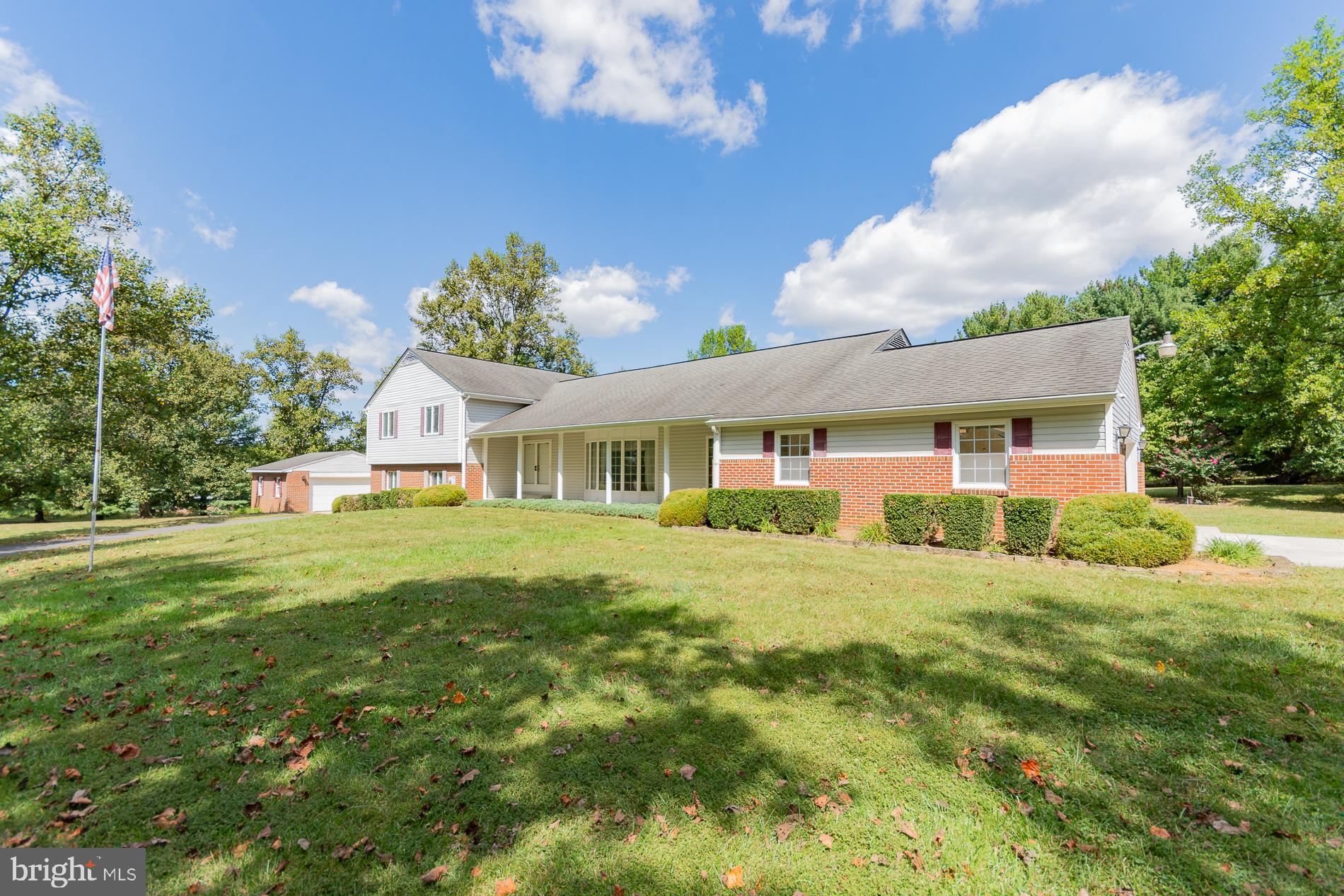 PEMBROKE GROVE - Residential