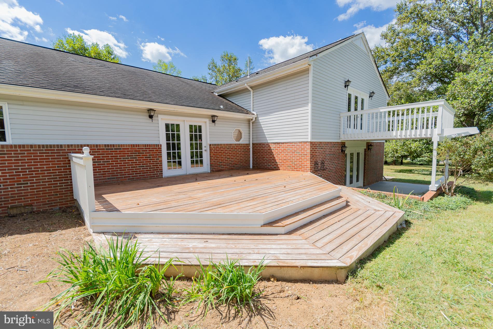 PEMBROKE GROVE - Residential