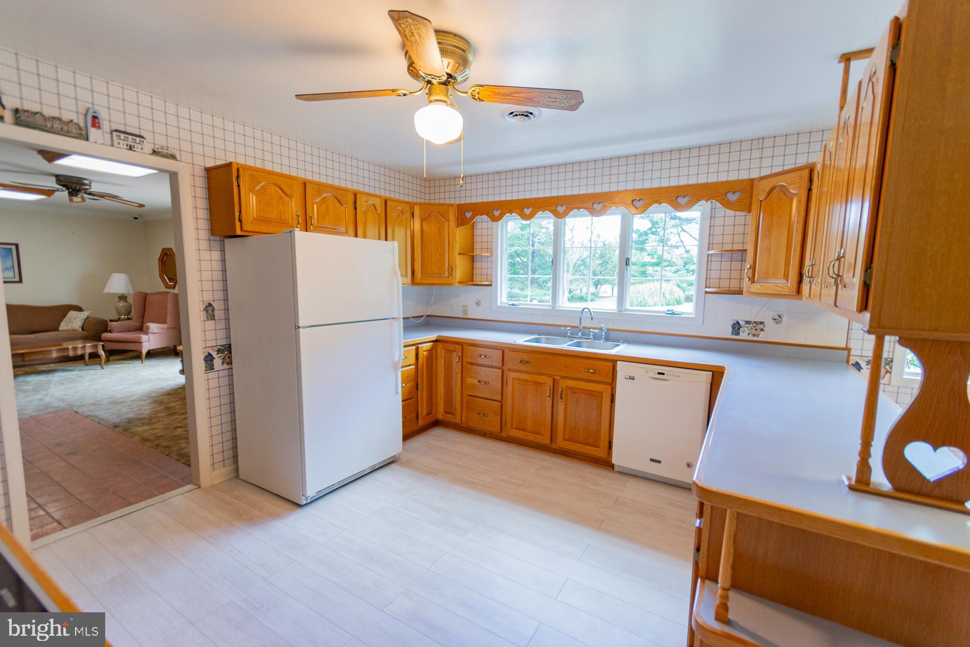 PEMBROKE GROVE - Residential