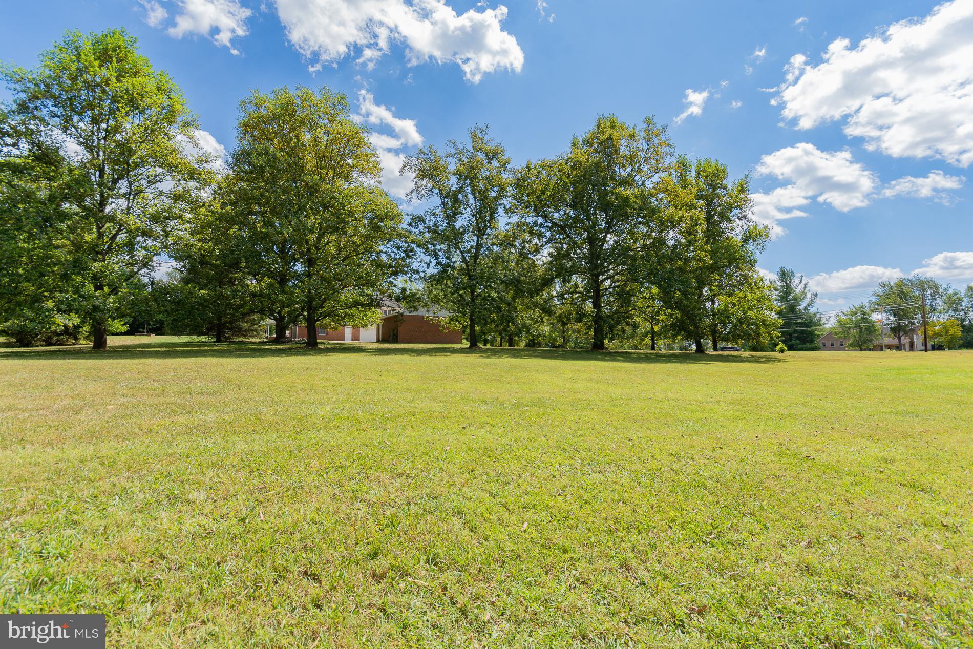 PEMBROKE GROVE - Residential