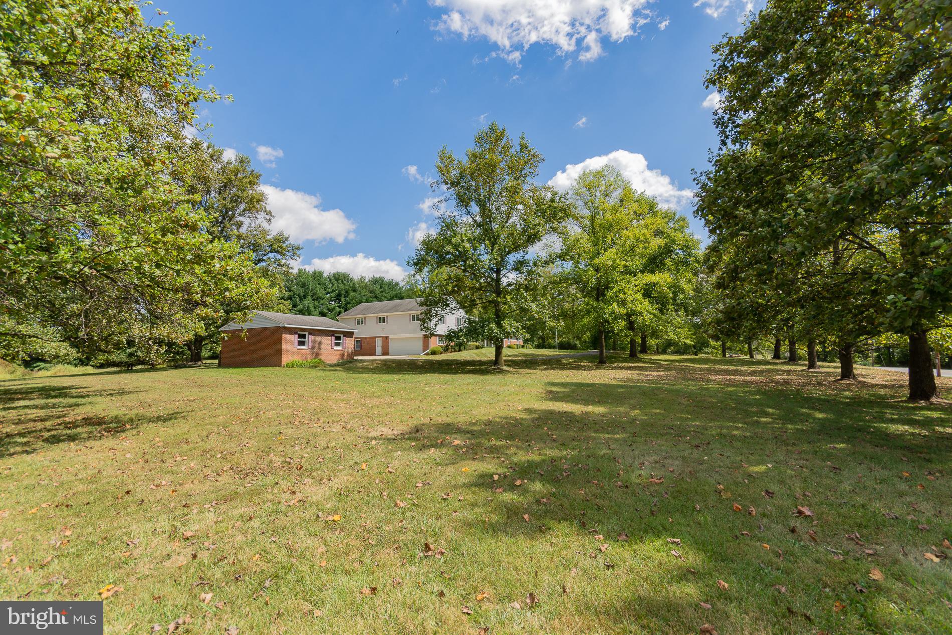 PEMBROKE GROVE - Residential