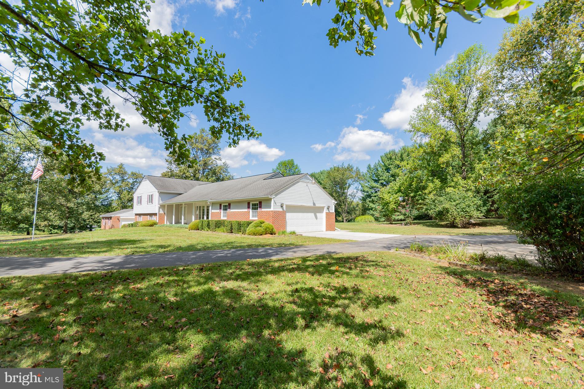 PEMBROKE GROVE - Residential