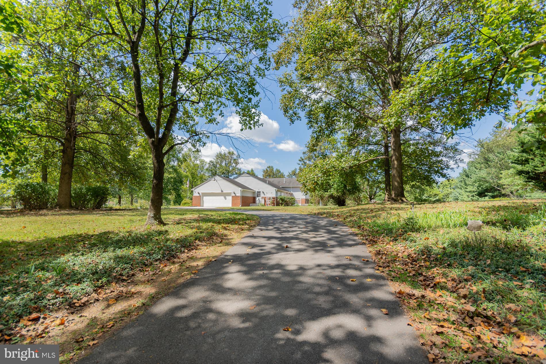 PEMBROKE GROVE - Residential