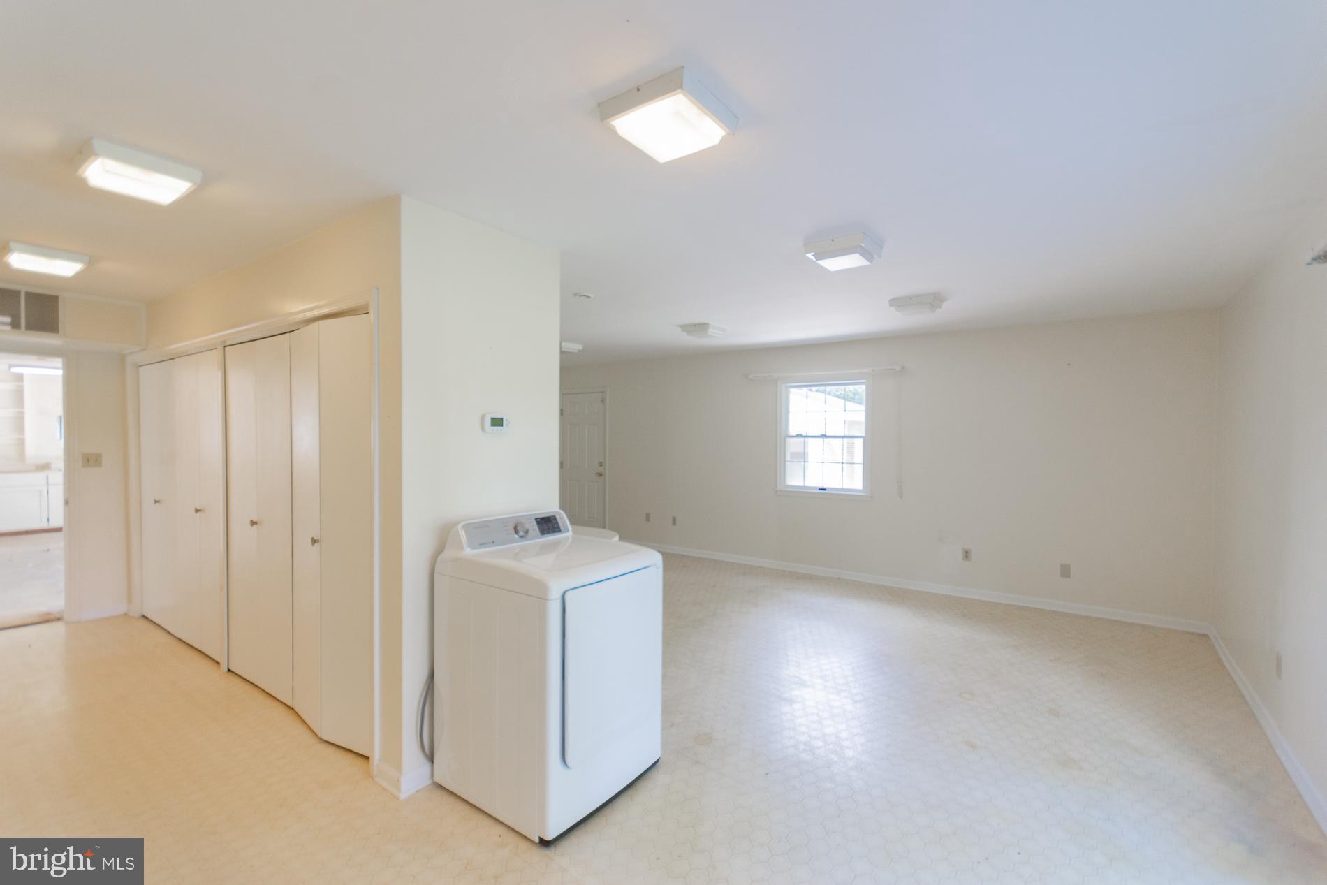 PEMBROKE GROVE - Residential