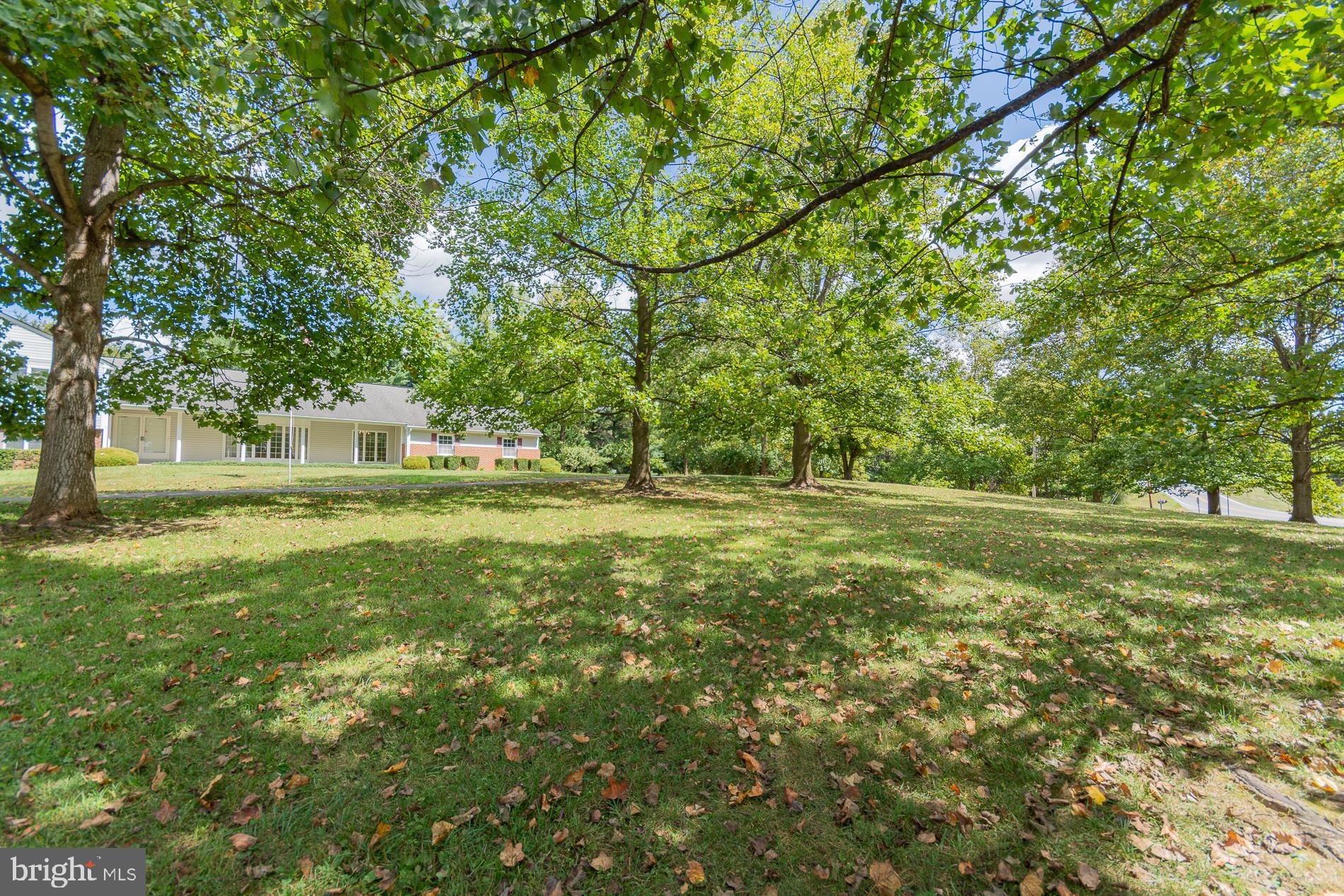 PEMBROKE GROVE - Residential