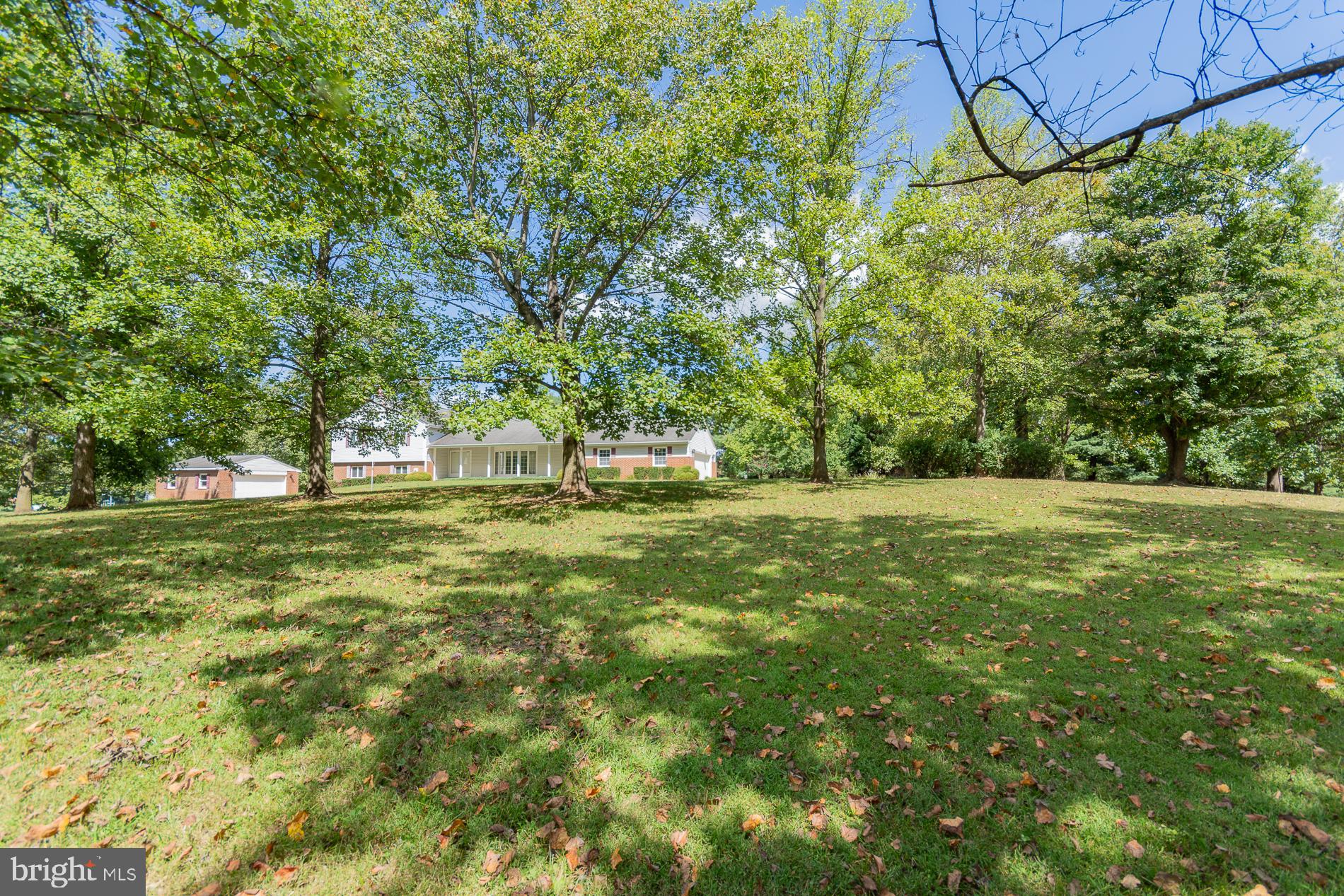 PEMBROKE GROVE - Residential