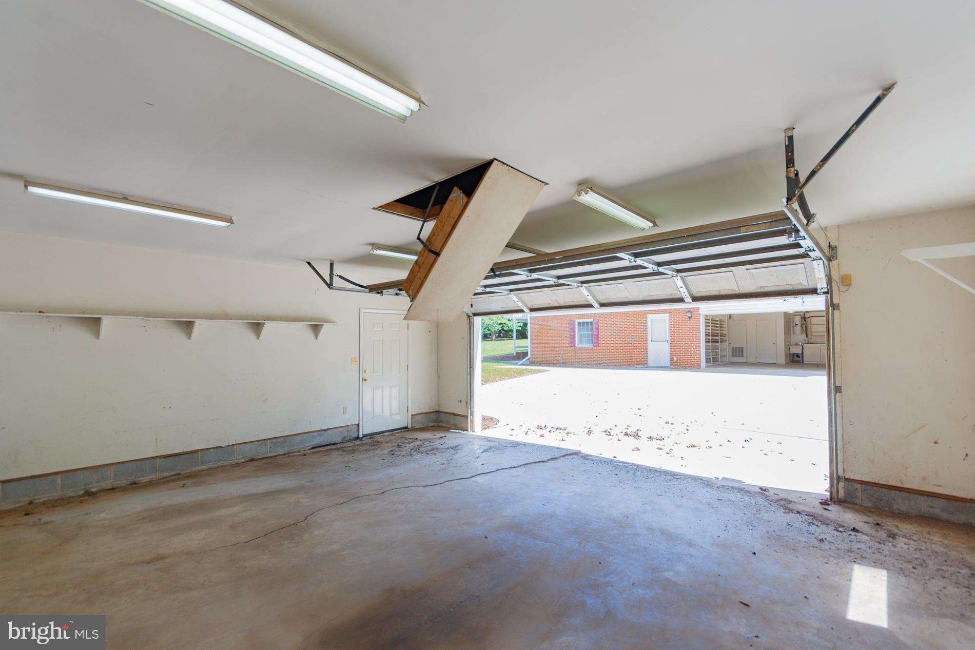 PEMBROKE GROVE - Residential