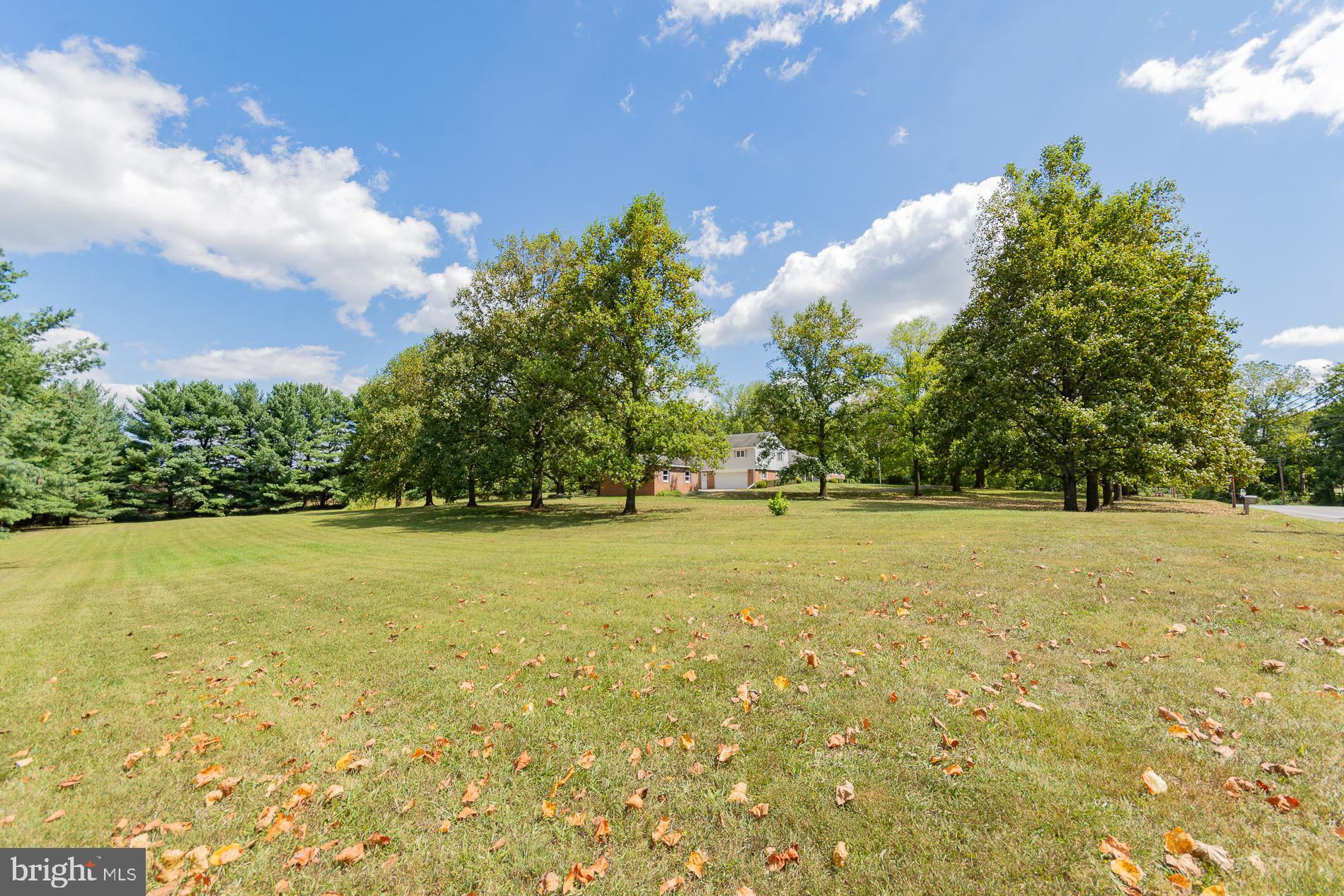 PEMBROKE GROVE - Residential