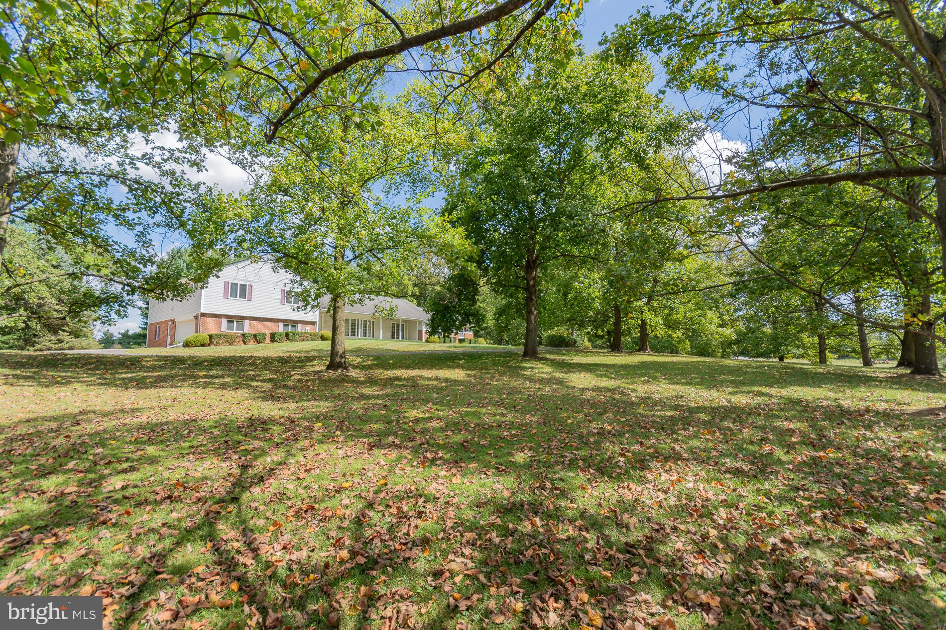 PEMBROKE GROVE - Residential