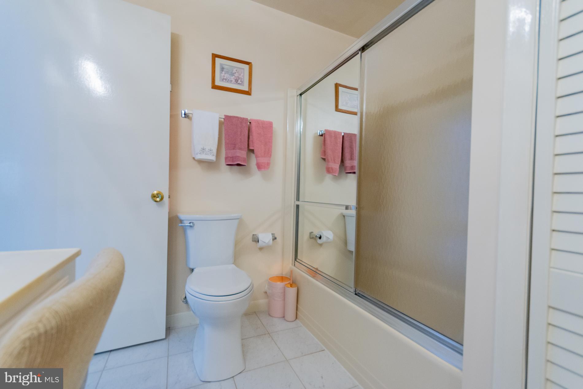 PEMBROKE GROVE - Residential