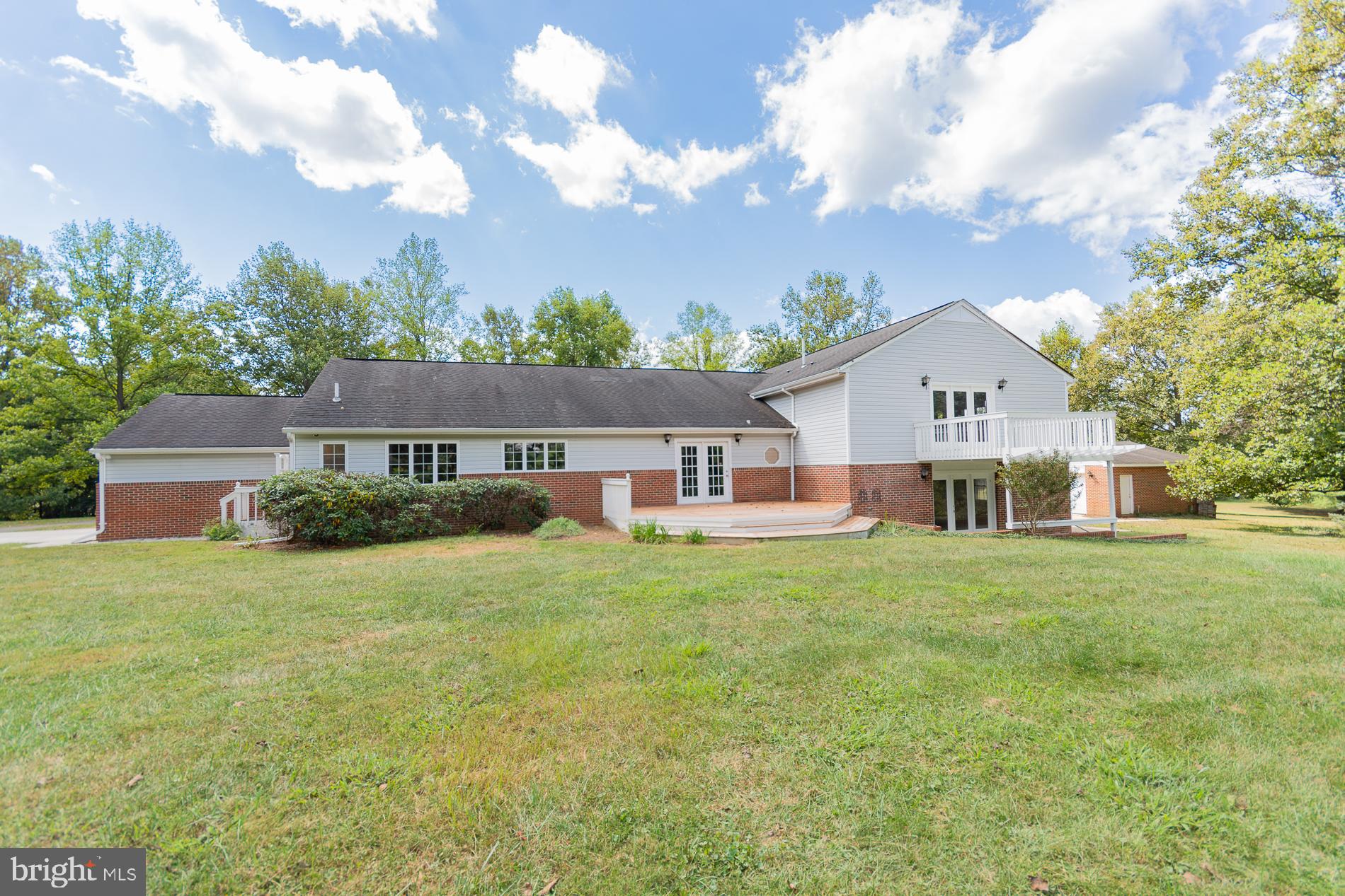 PEMBROKE GROVE - Residential