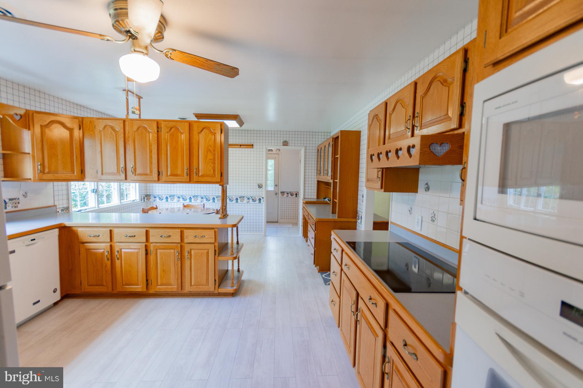 PEMBROKE GROVE - Residential