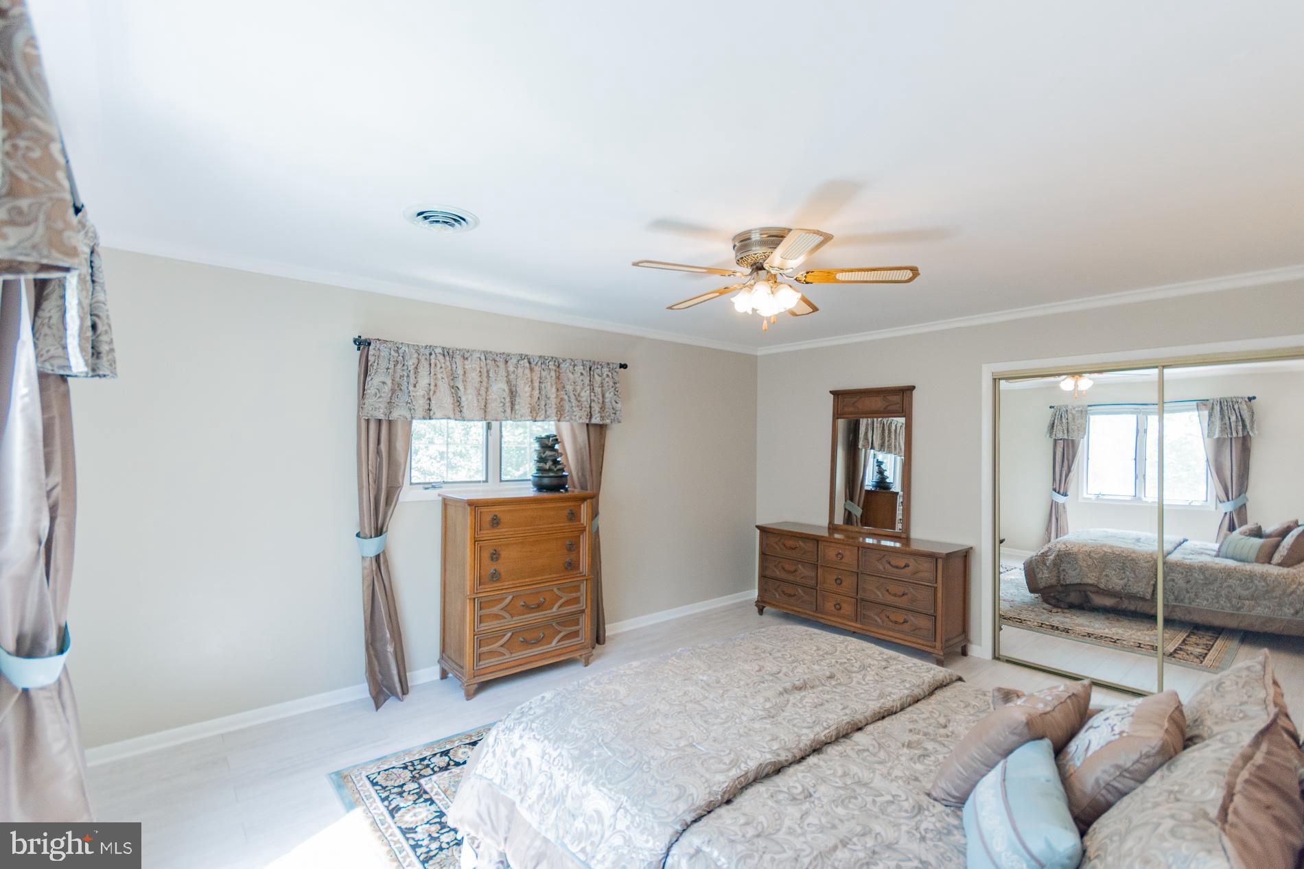 PEMBROKE GROVE - Residential