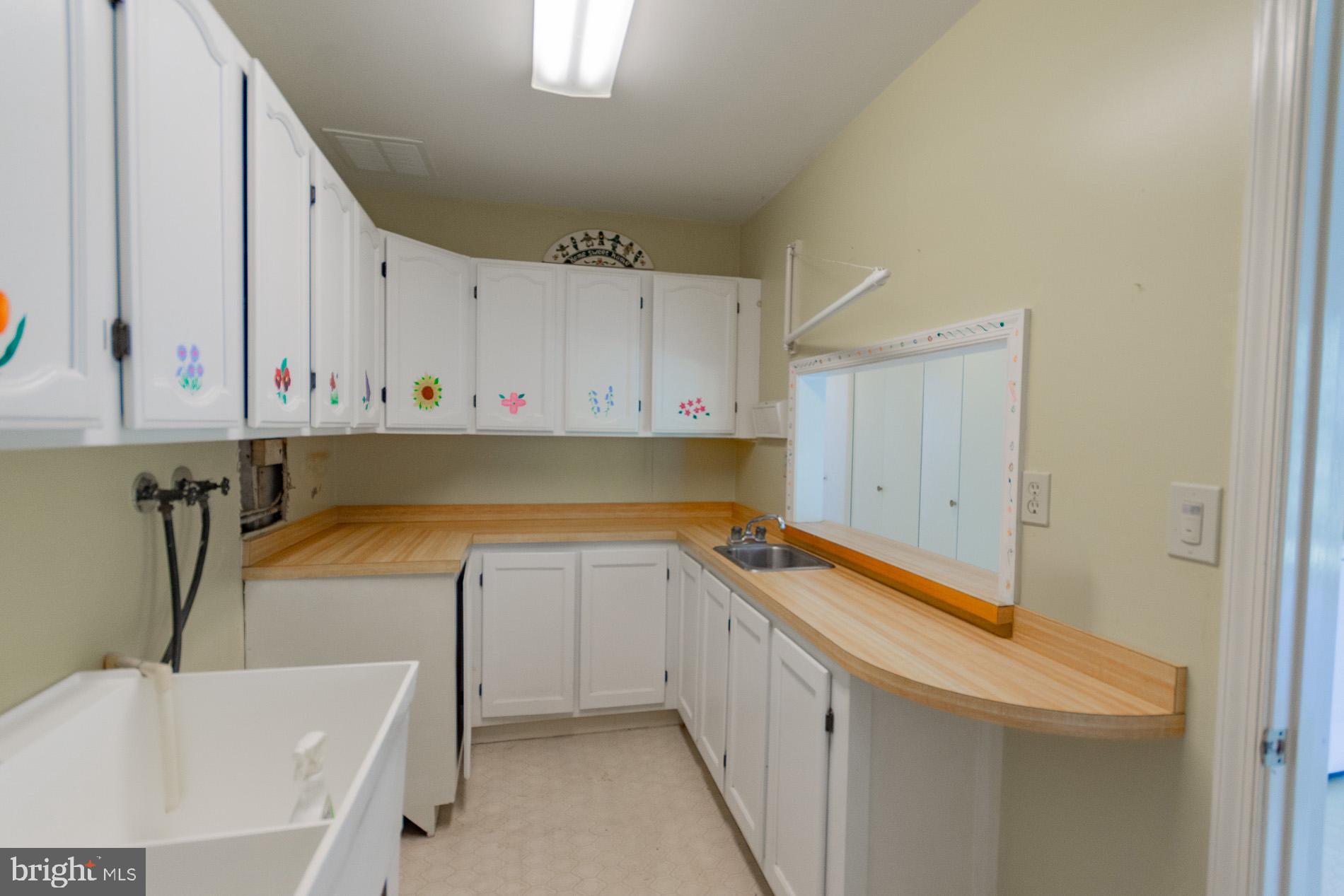 PEMBROKE GROVE - Residential