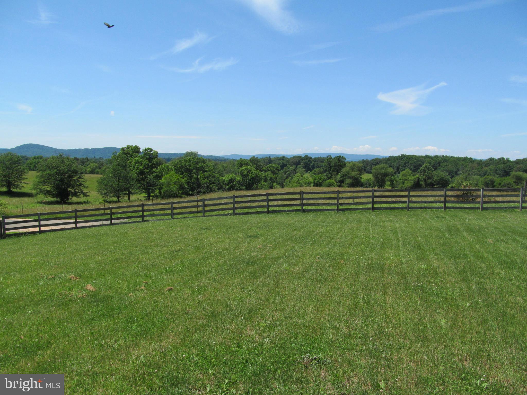 MOUNTAIN SHADE - Residential