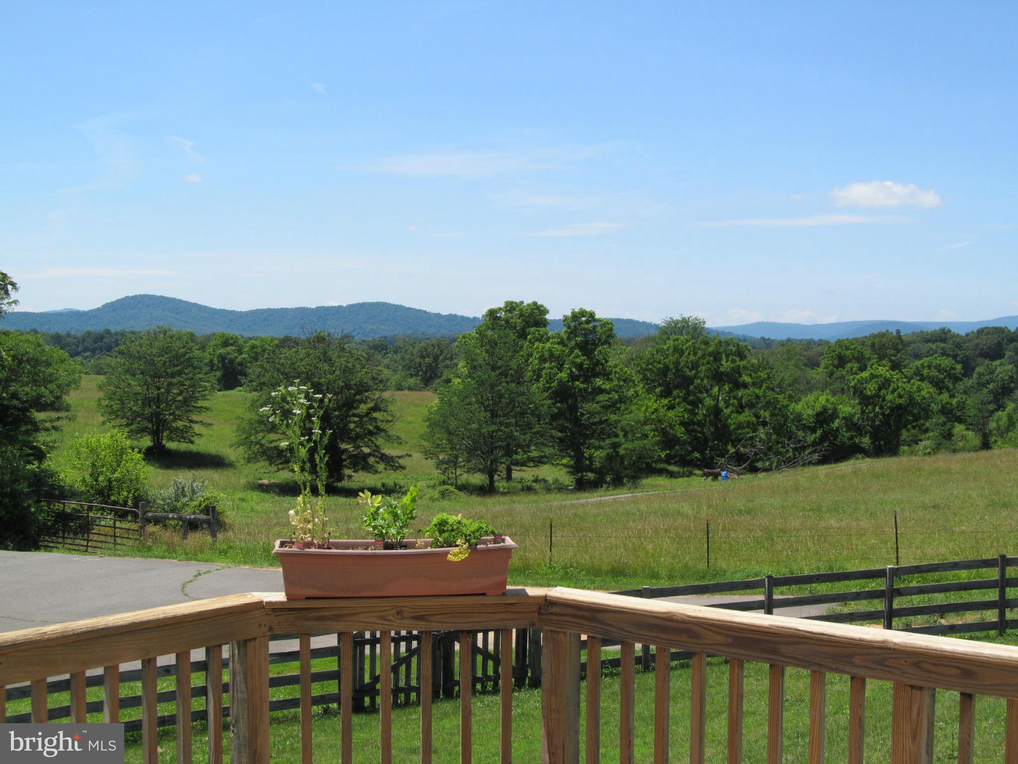 MOUNTAIN SHADE - Residential