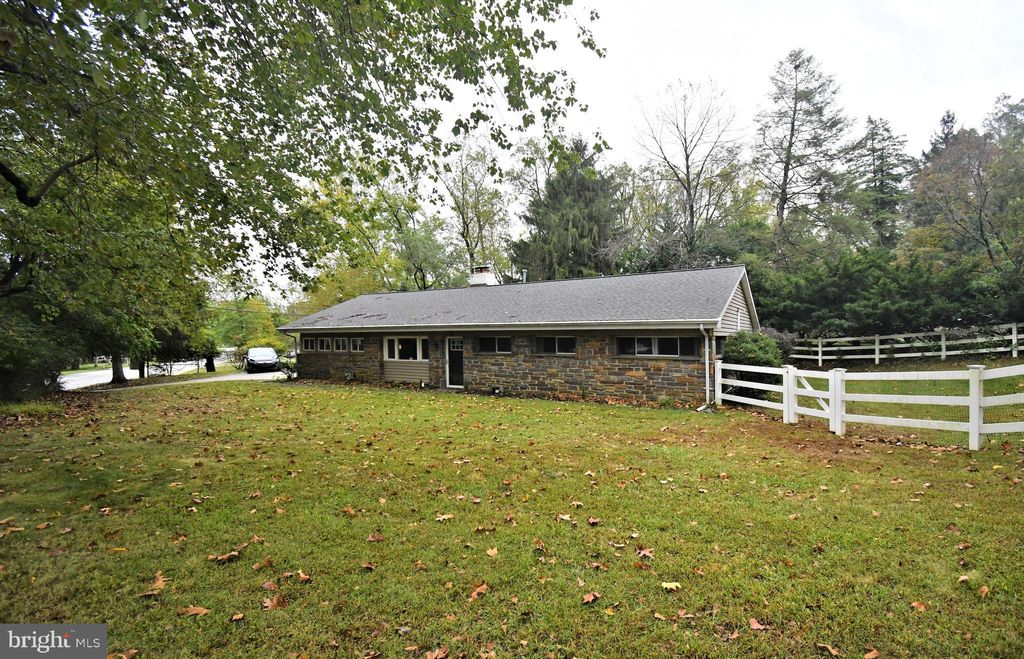 Photo of 897 Croton Road, WAYNE, PA 19087 (MLS # PAMC2156214)