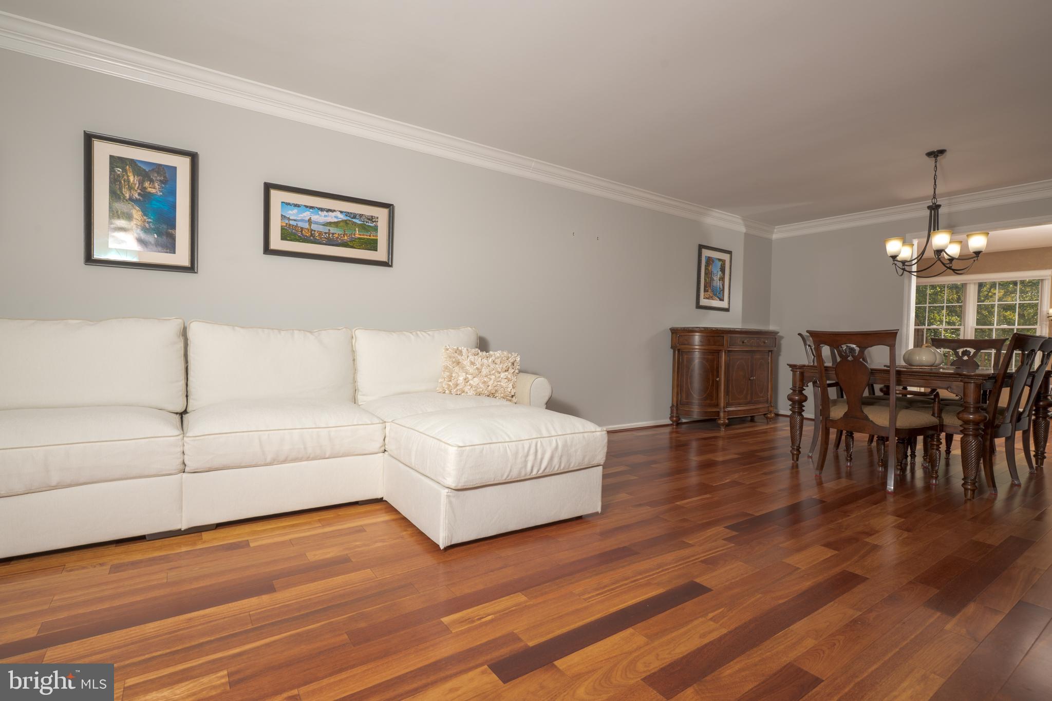 1402 RADCLIFFE COURT