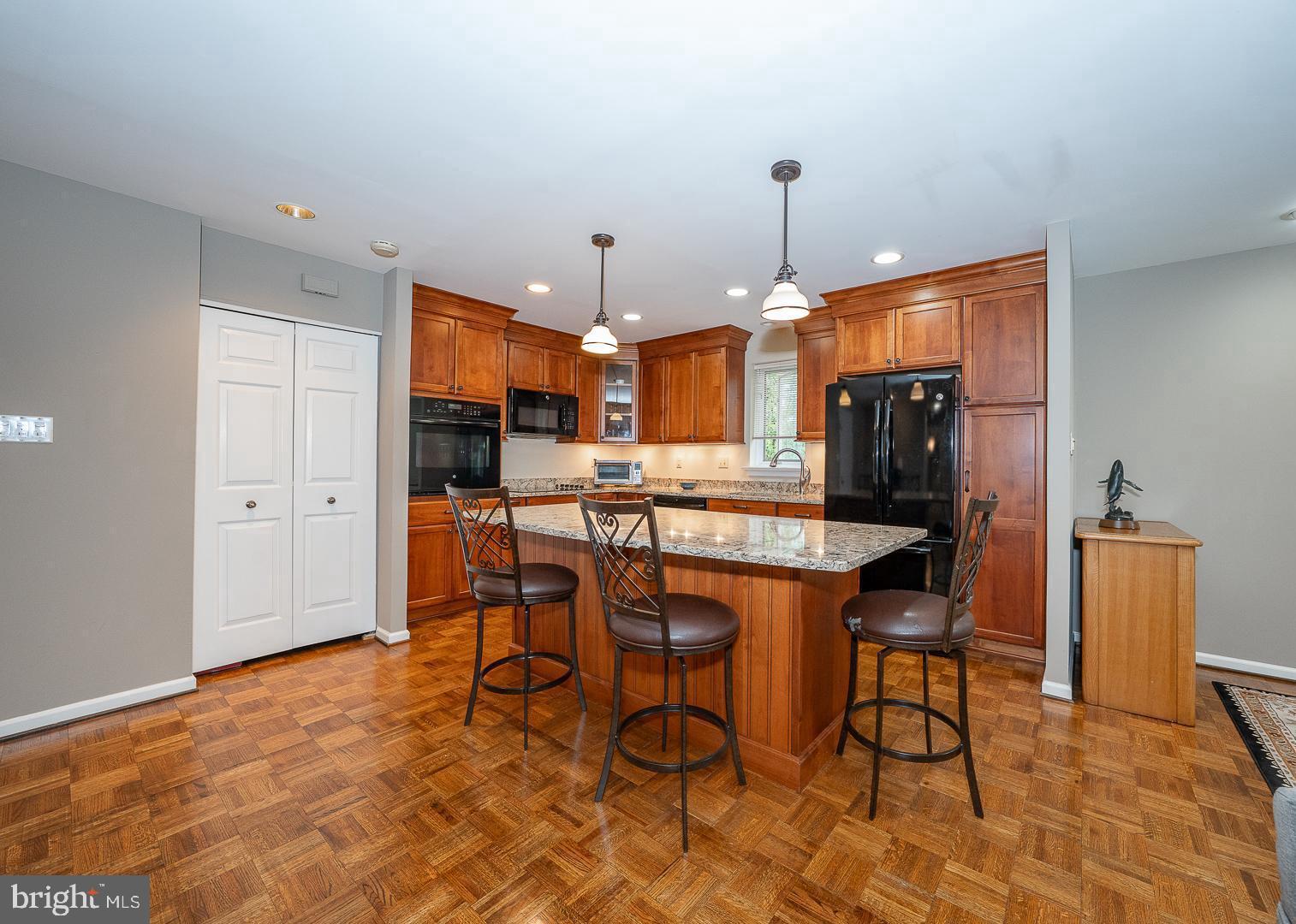 264 W MONTGOMERY AVENUE 305