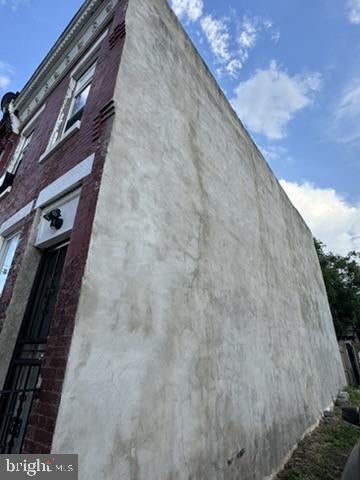 1038 W MONMOUTH STREET