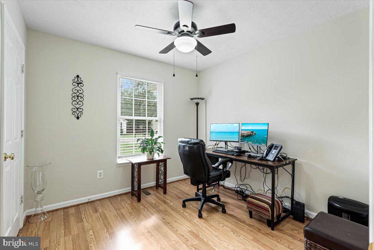 LAKE LAND OR - Residential