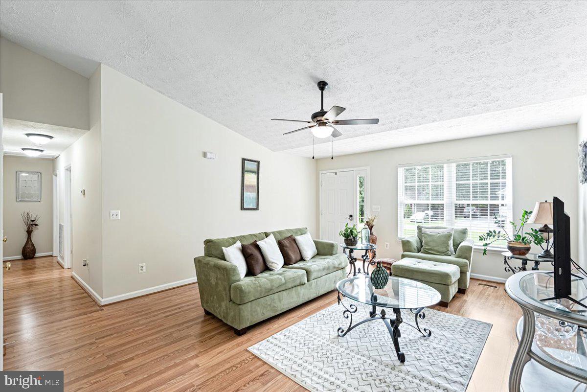 LAKE LAND OR - Residential