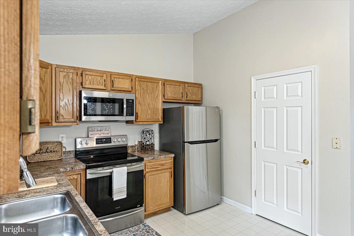 LAKE LAND OR - Residential