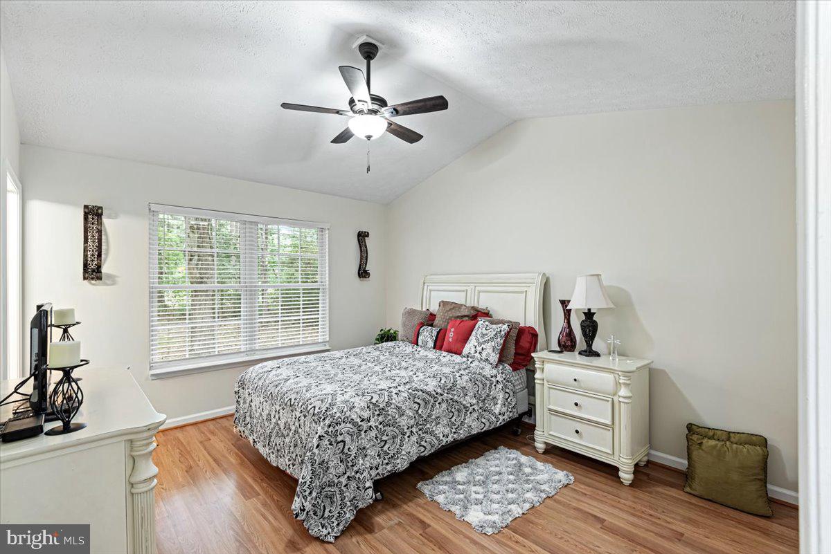 LAKE LAND OR - Residential