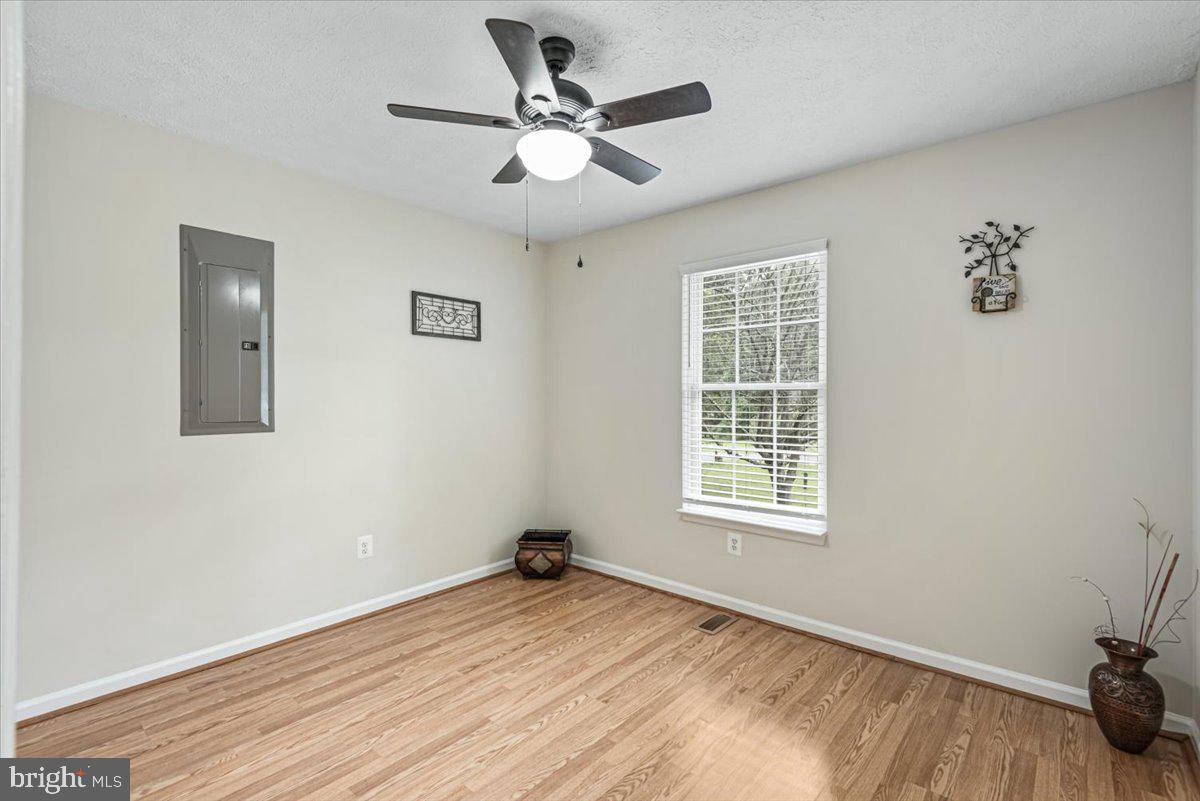 LAKE LAND OR - Residential