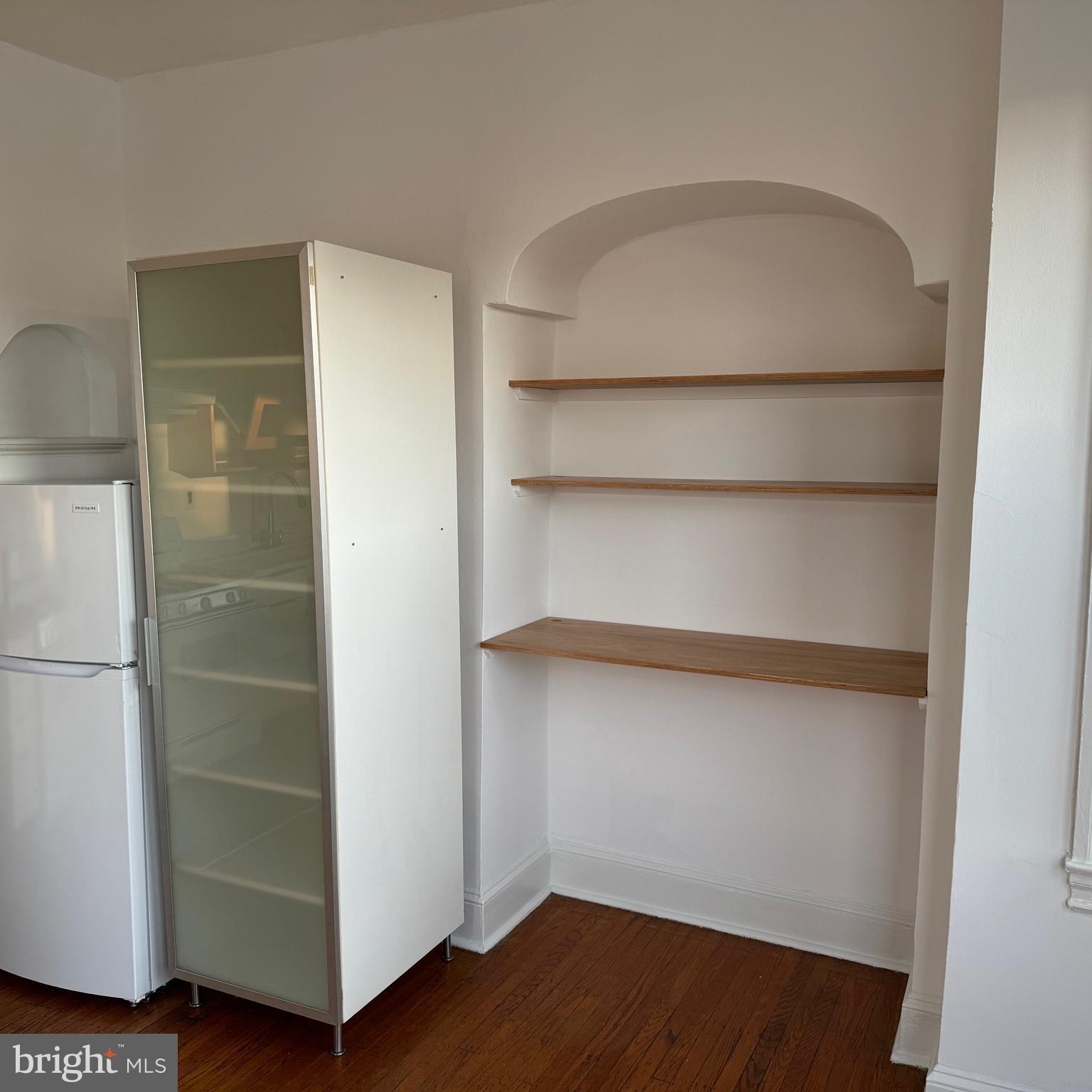 SQUIRREL HILL - Residential