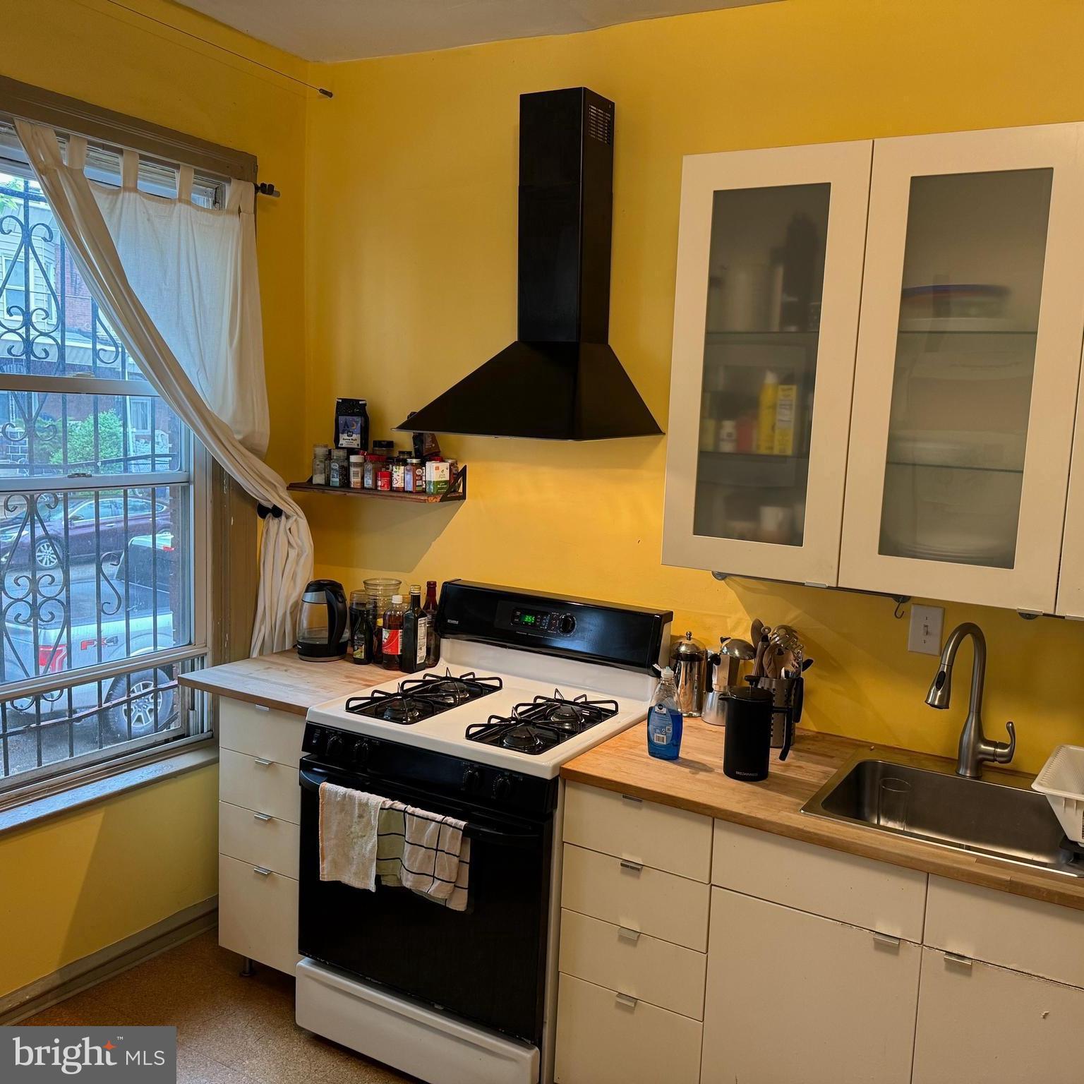 SQUIRREL HILL - Residential