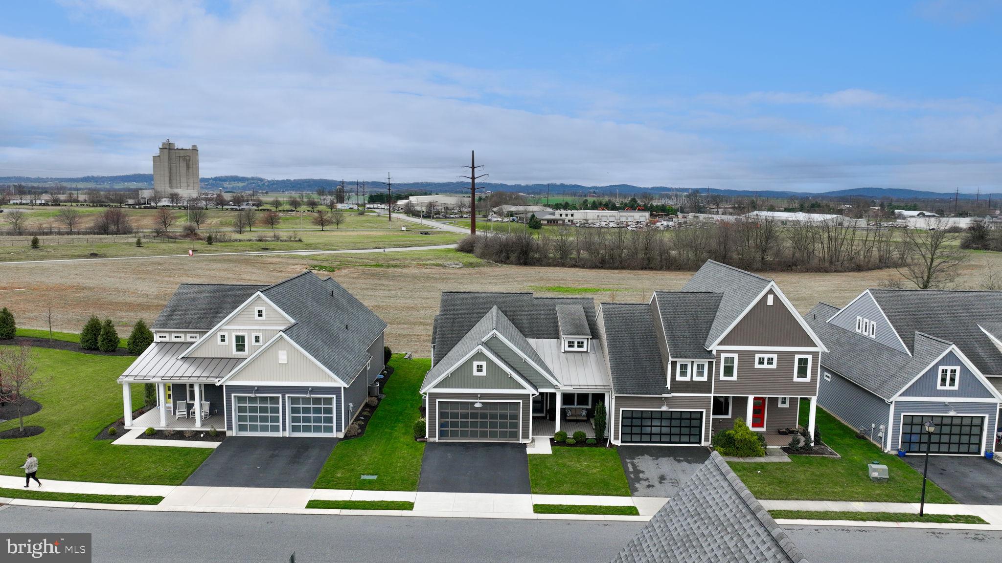 THE GABLES AT ELM TREE - Residential