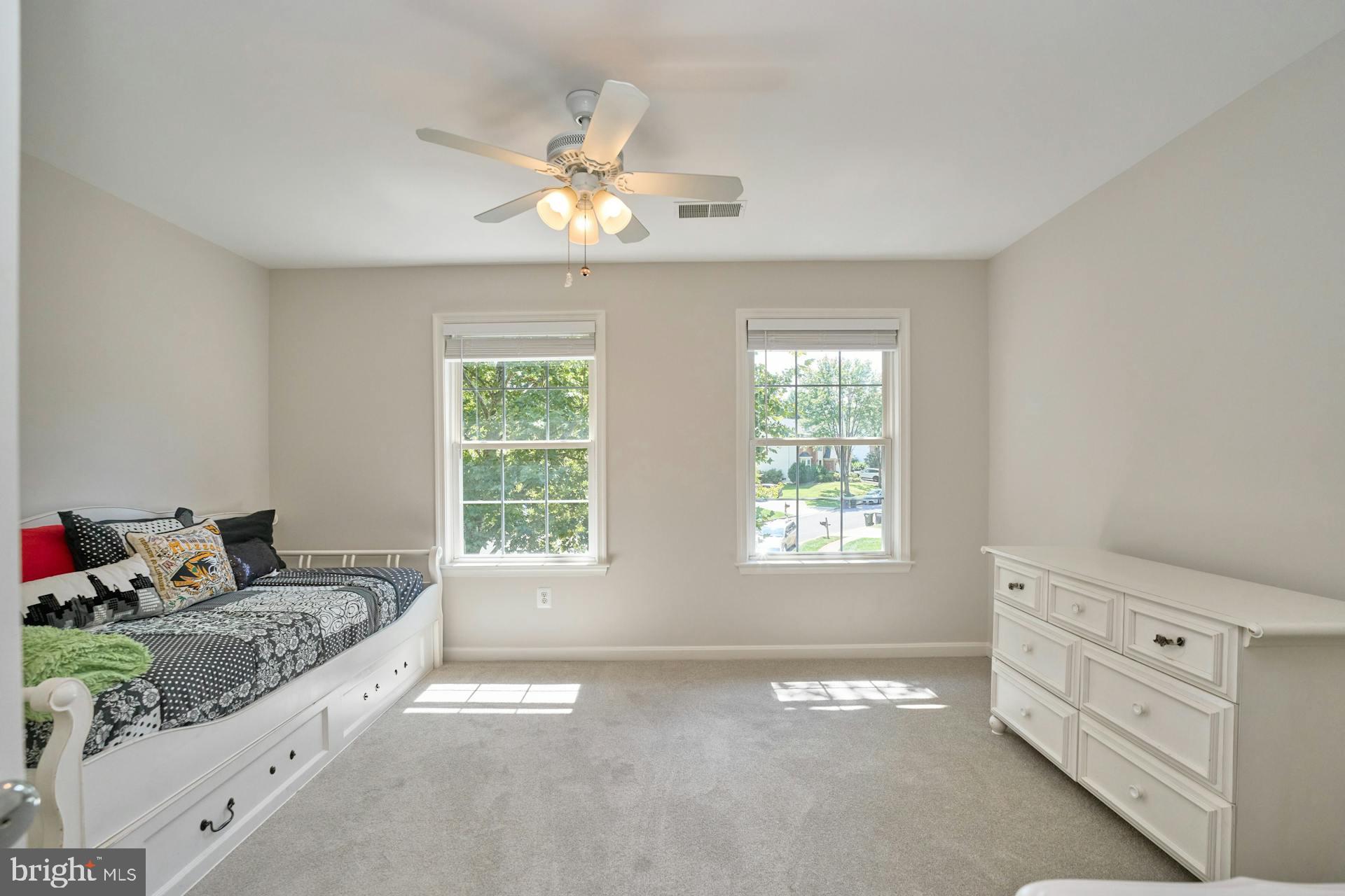 POTOMAC LAKES - Residential