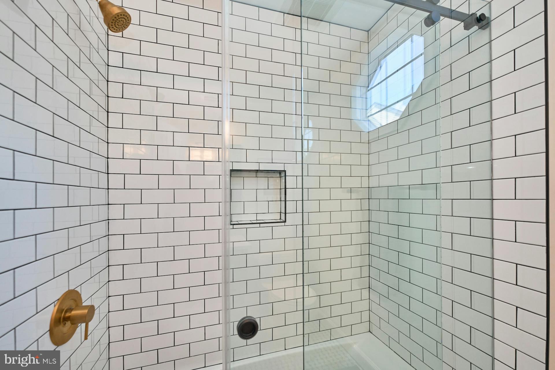 POTOMAC LAKES - Residential