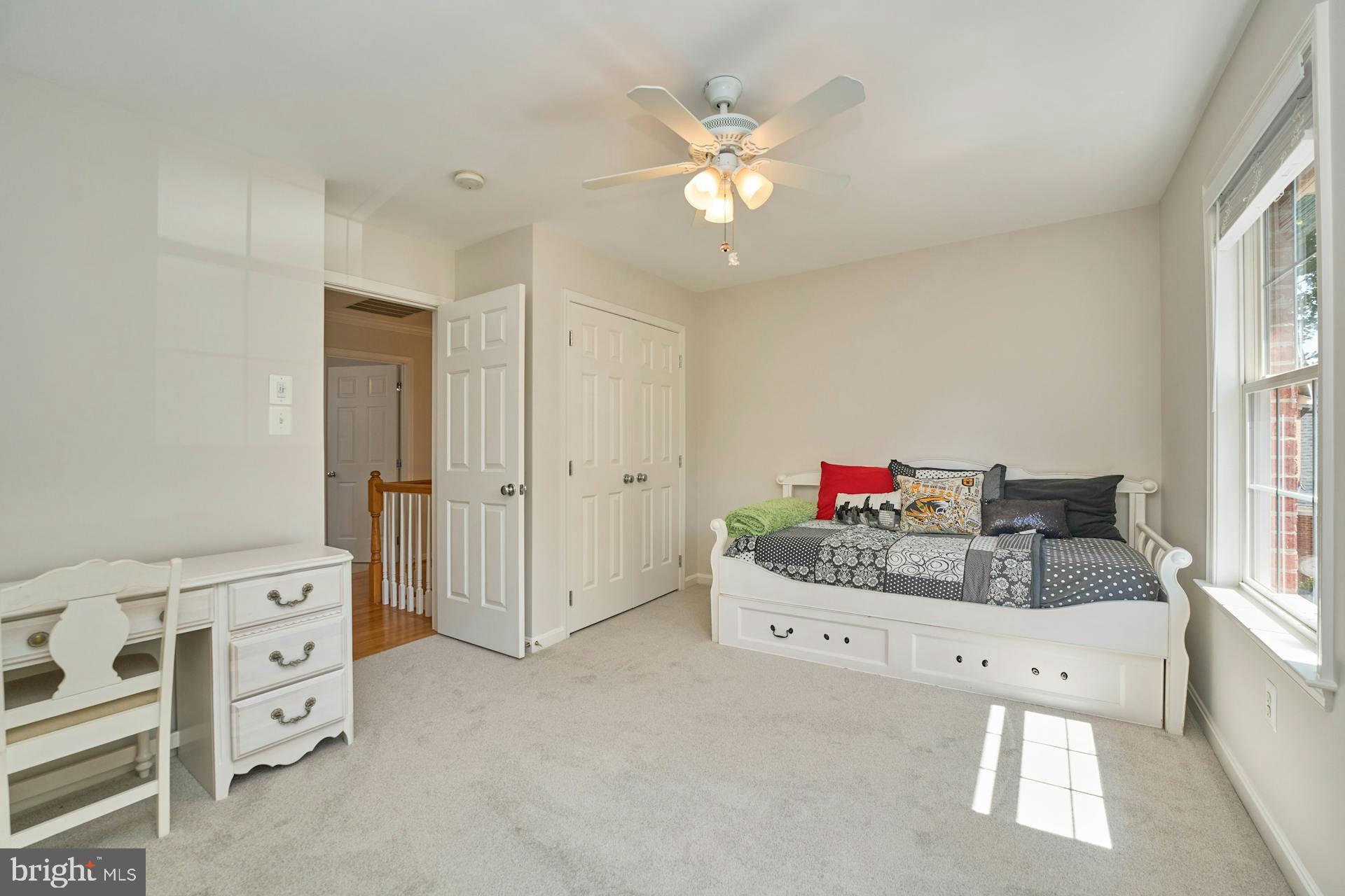 POTOMAC LAKES - Residential