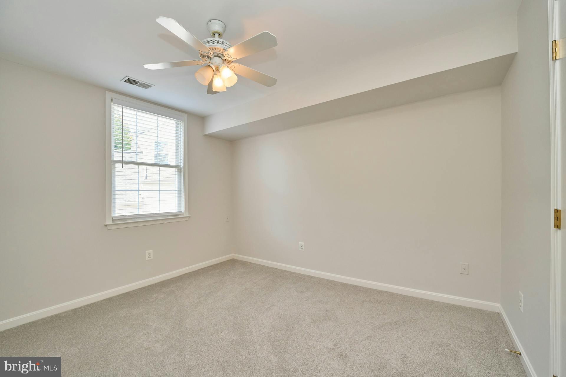 POTOMAC LAKES - Residential