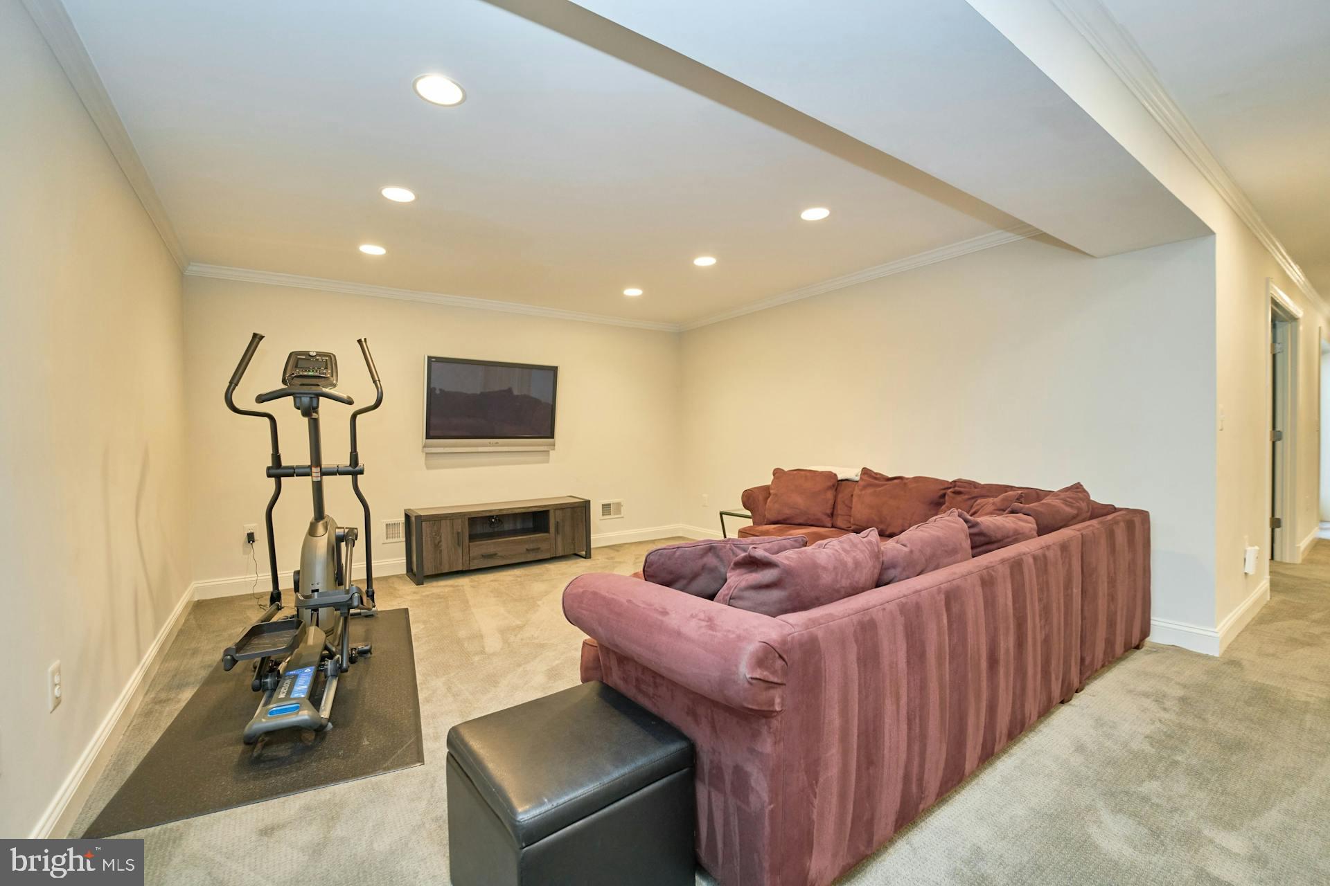 POTOMAC LAKES - Residential