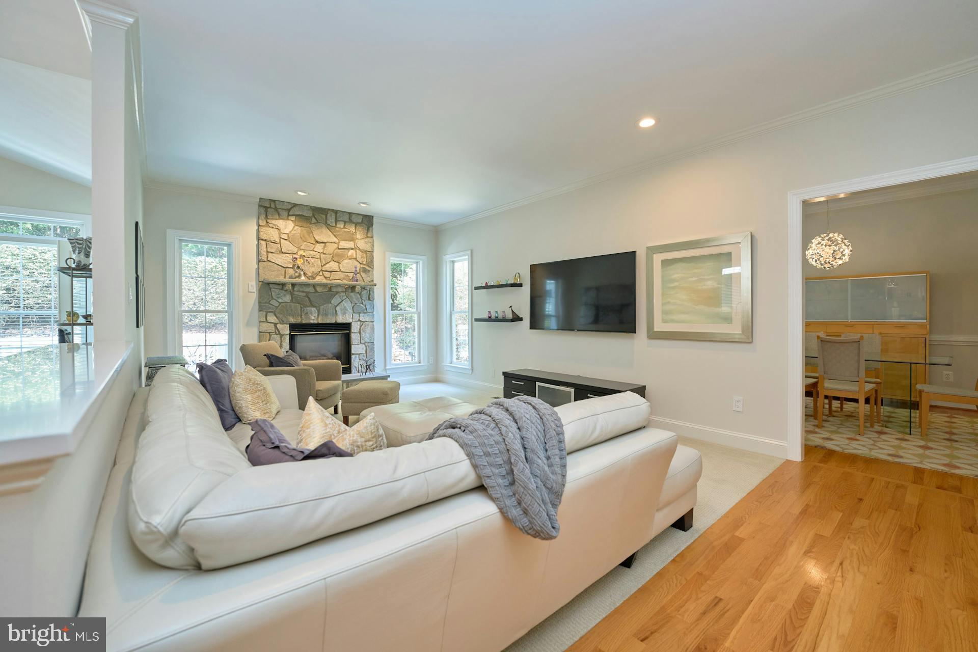 POTOMAC LAKES - Residential