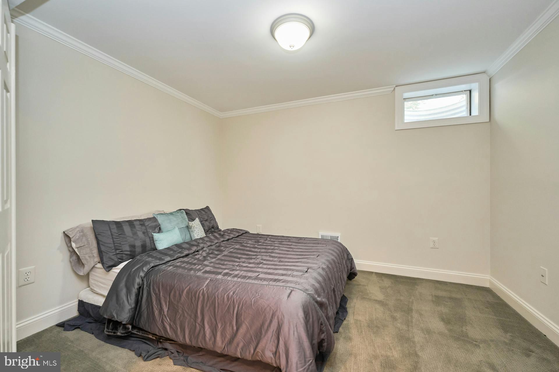 POTOMAC LAKES - Residential