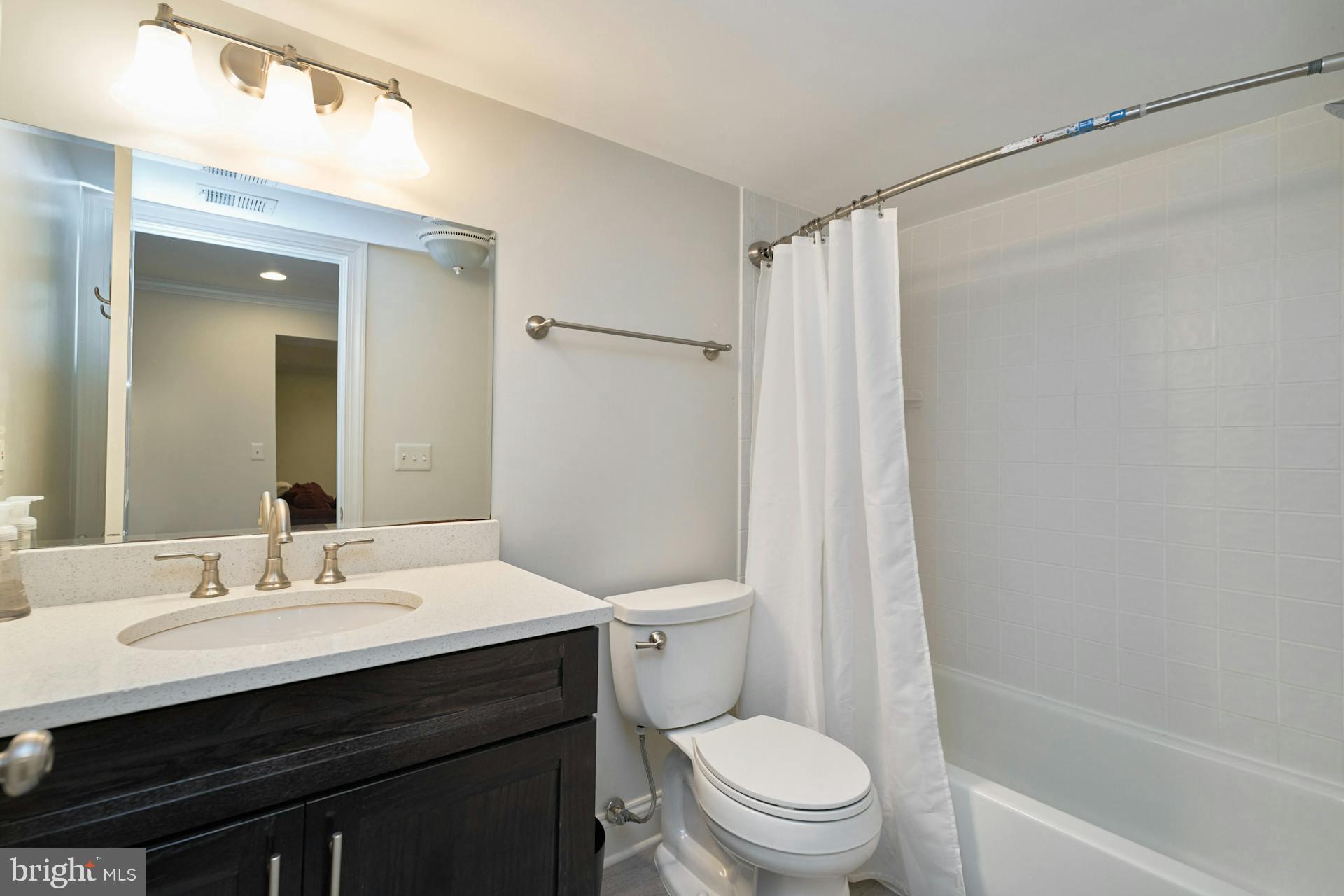 POTOMAC LAKES - Residential