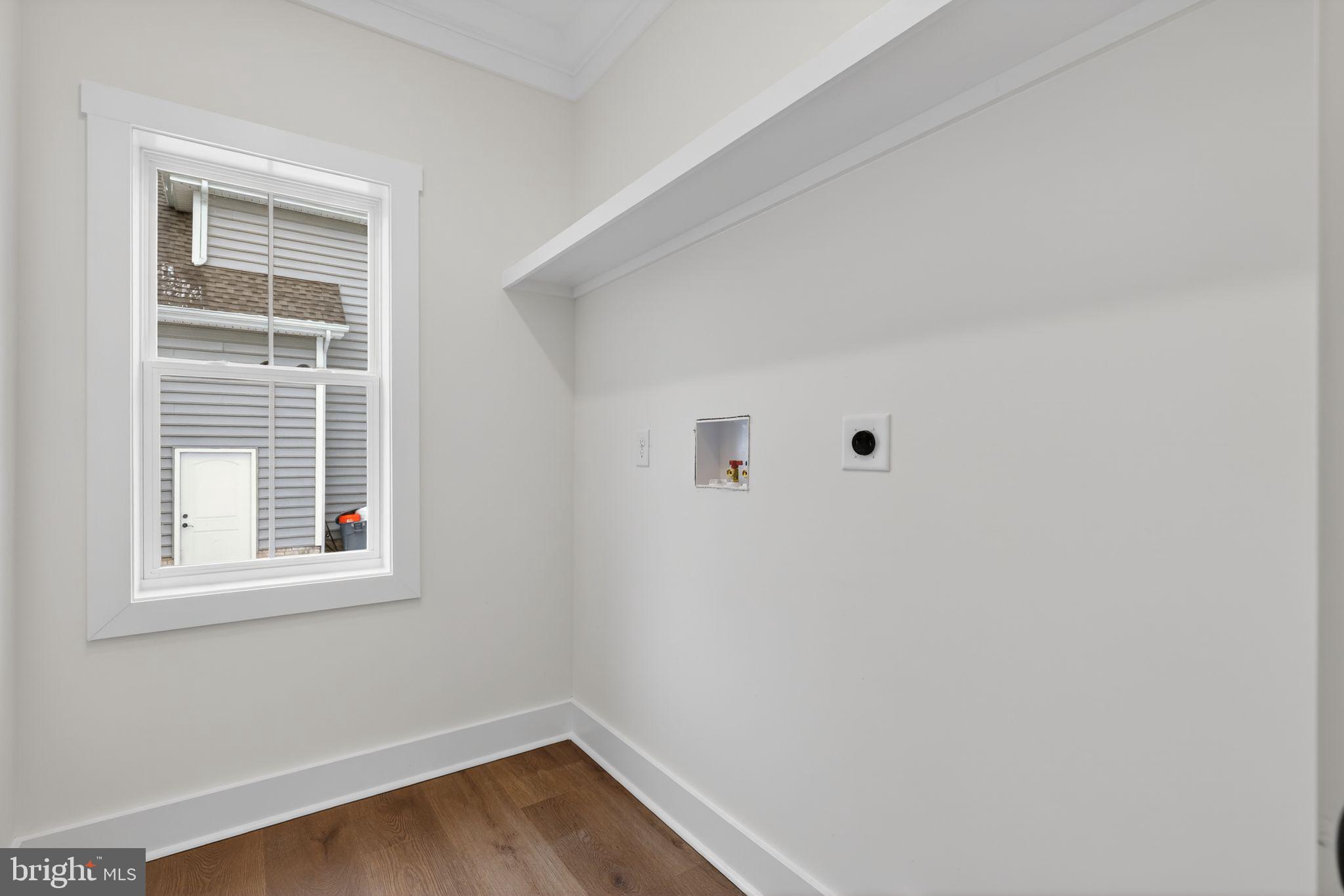 VILLAGE DOWN RIVER - Residential