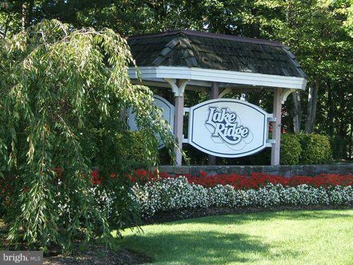 LAKE RIDGE - Residential Lease