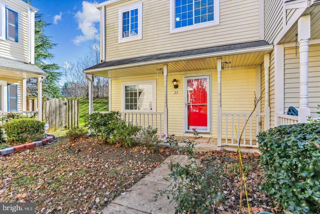 Photo of 23 Stoney Point Court, GERMANTOWN, MD 20876 (MLS # MDMC2205318)