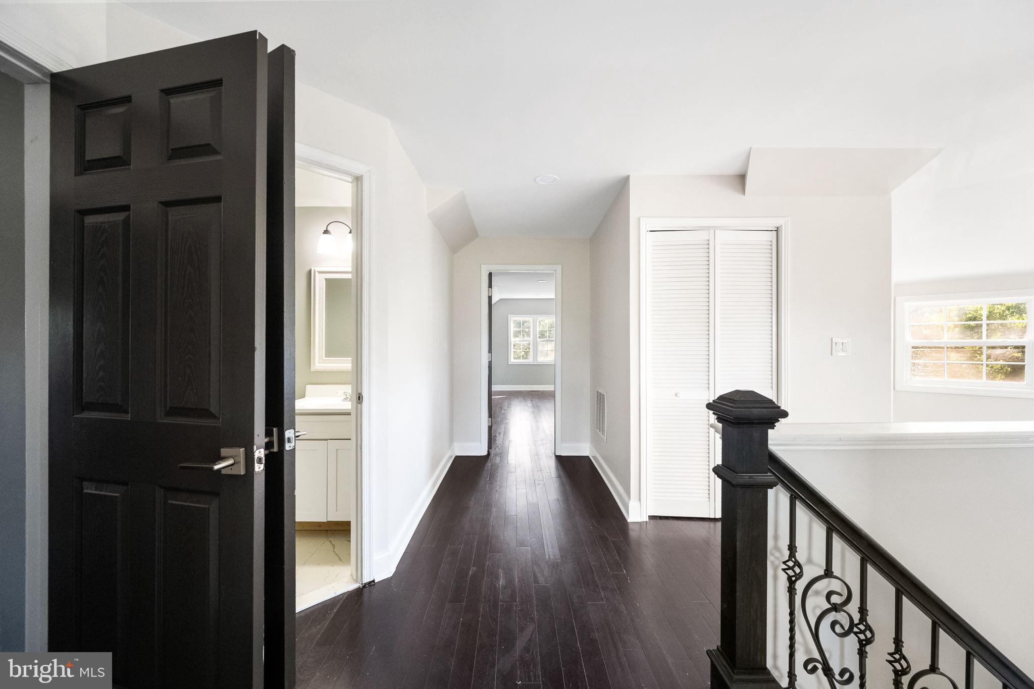 COUNTRY CLUB - Residential