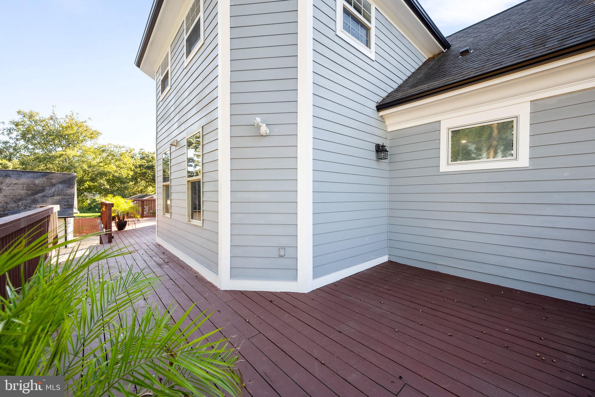 COUNTRY CLUB - Residential