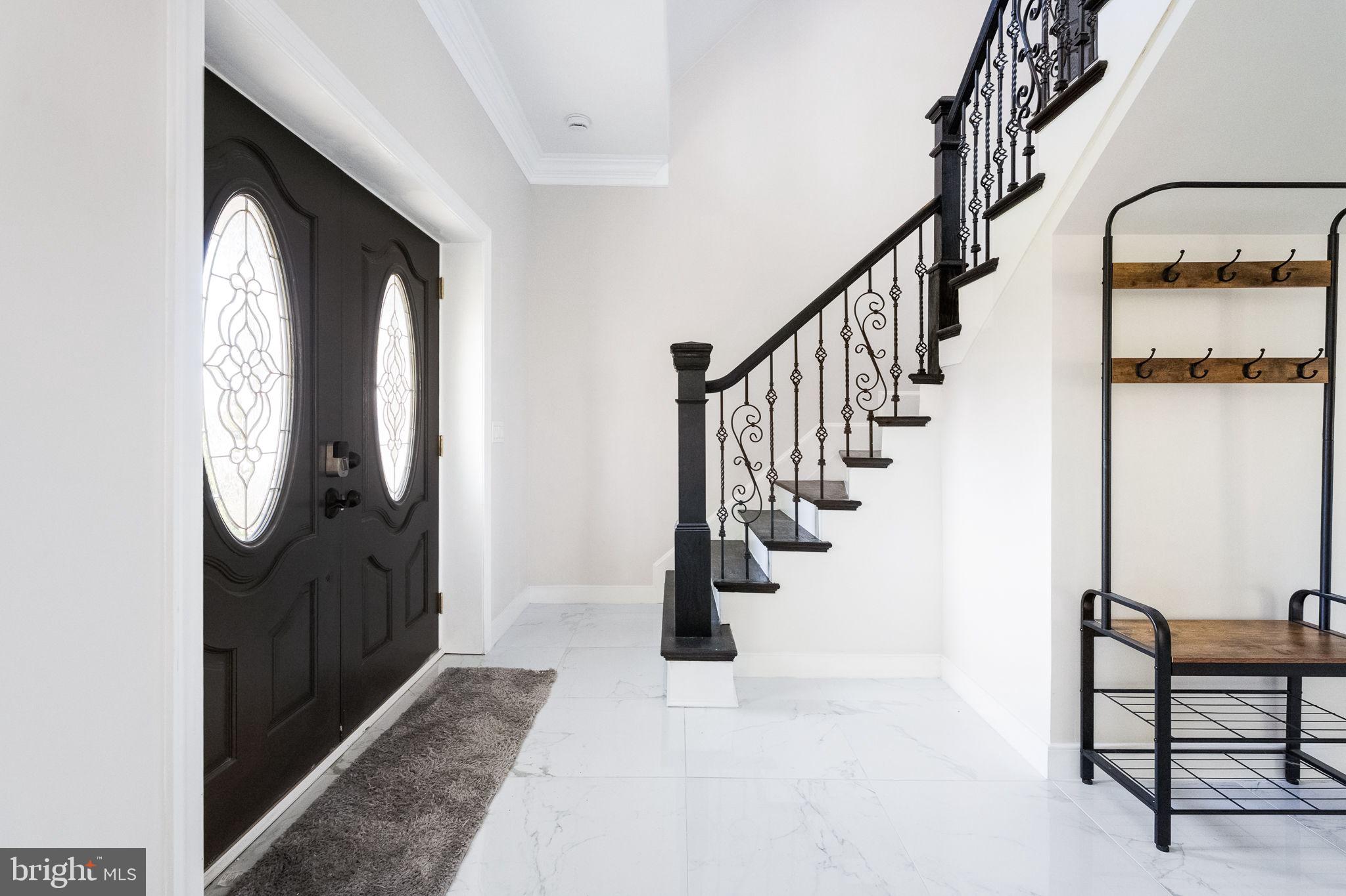 COUNTRY CLUB - Residential