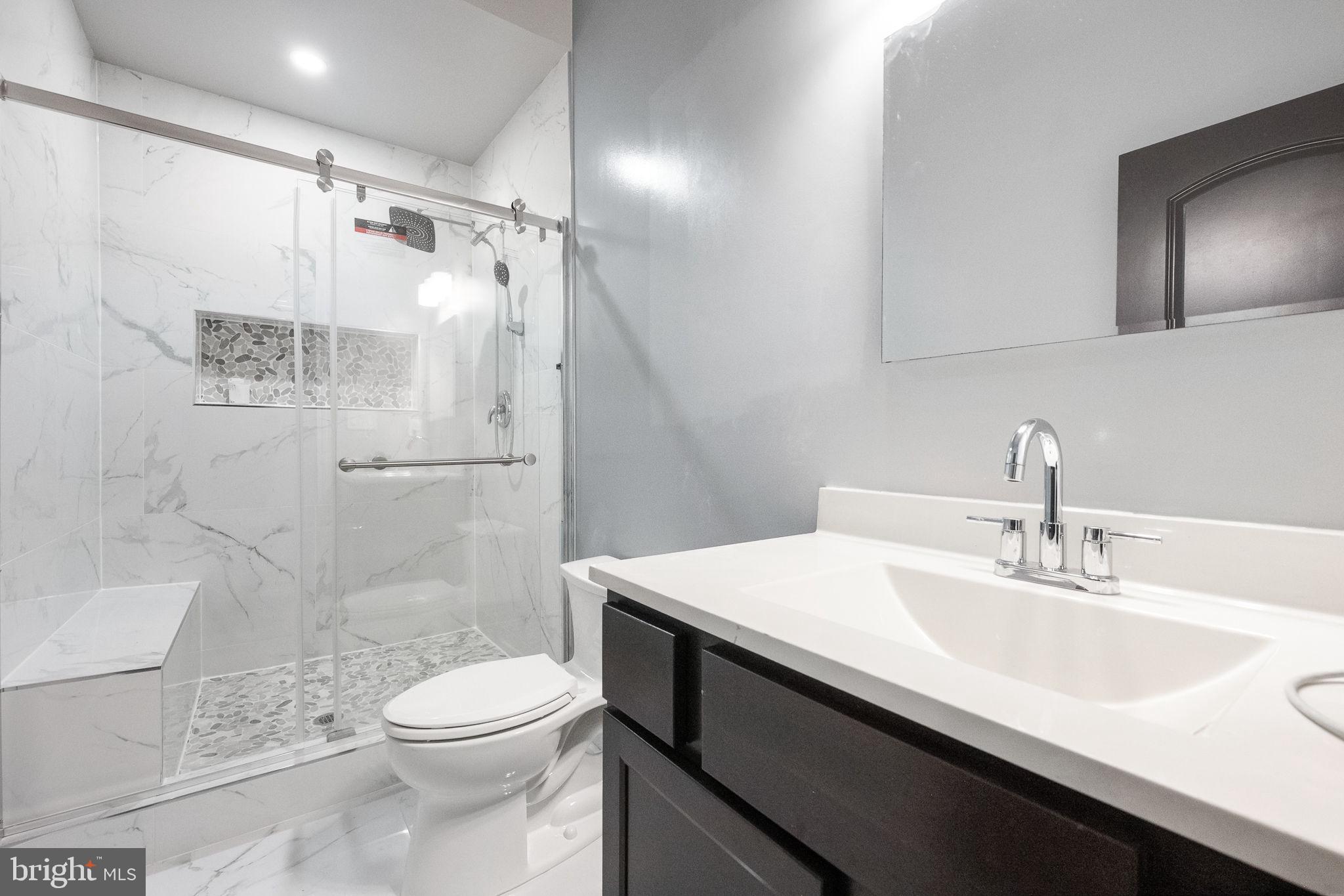 COUNTRY CLUB - Residential