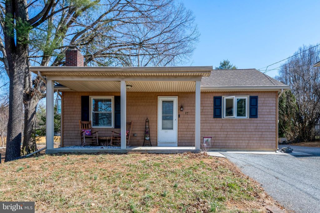 Photo of 17 Wilson Avenue, LEOLA, PA 17540 (MLS # PALA2064766)