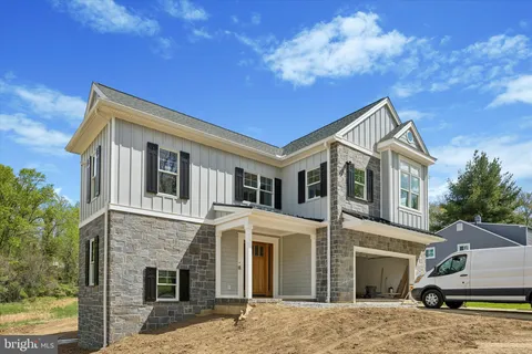 MLS: PADE2113230